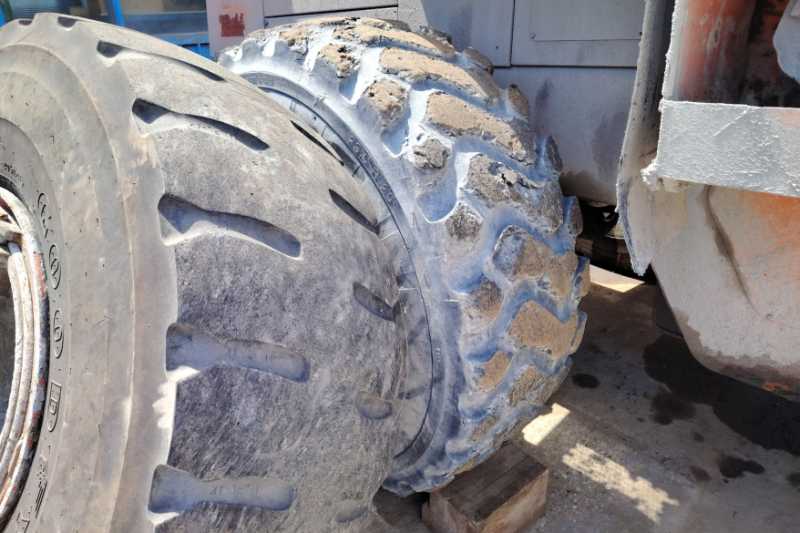 OmecoHub - Immagine FIAT HITACHI FR220.2